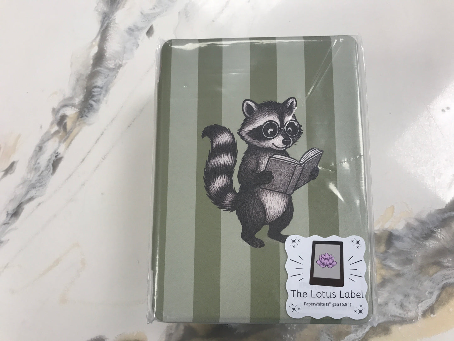 Reading Raccoon Kindle Case