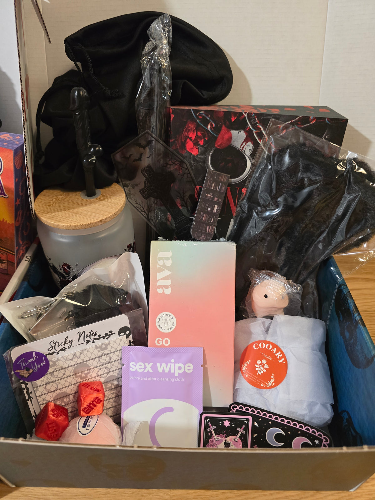 Exclusive Dark Romance Book Box (pre-order)