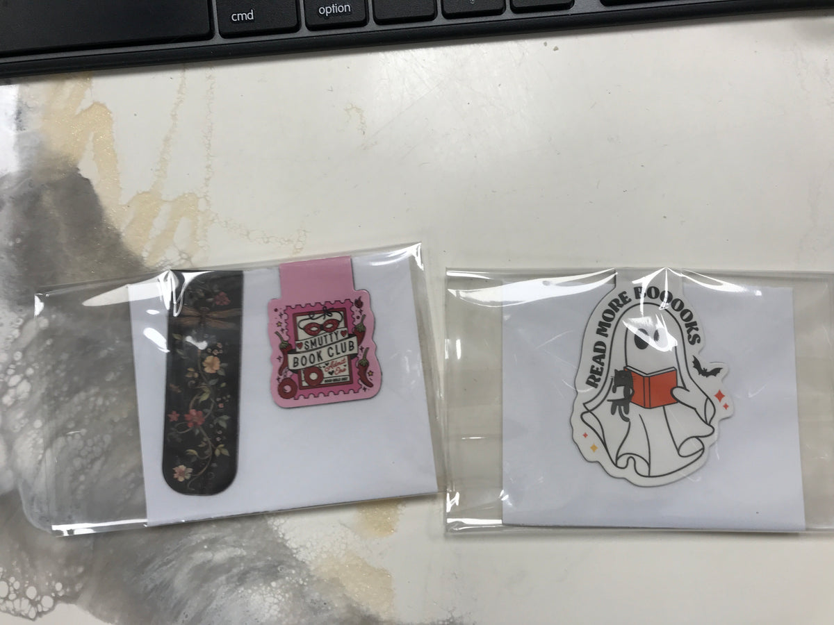 Magnetic bookmarks assorted