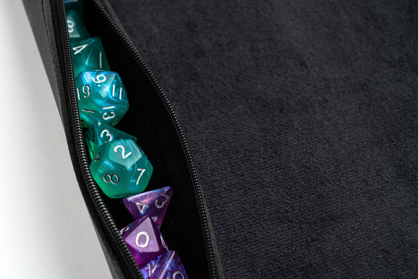INNOVATIVE: Dice Scroll Rolling Mat and Carrying Case